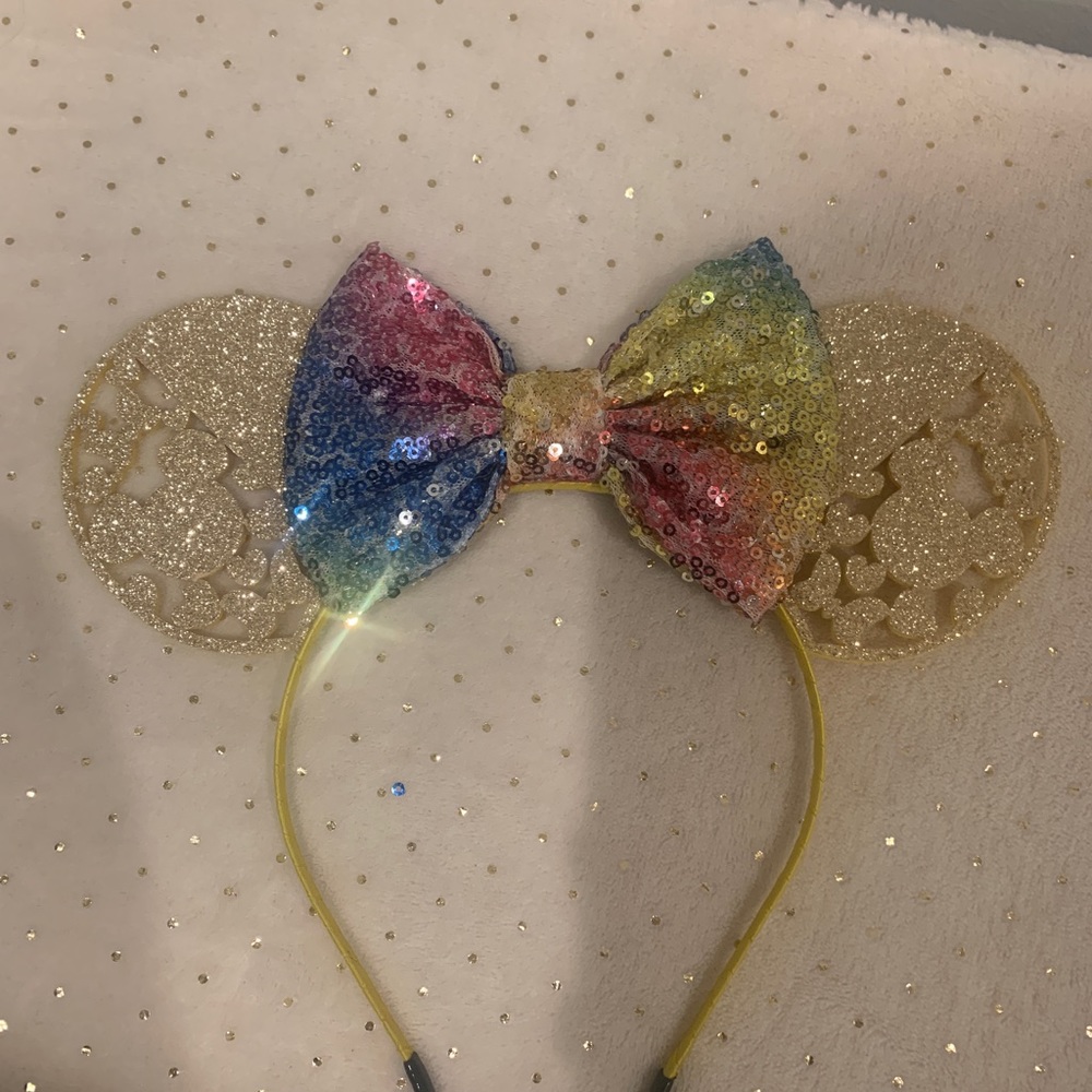 Mini mouse hand band